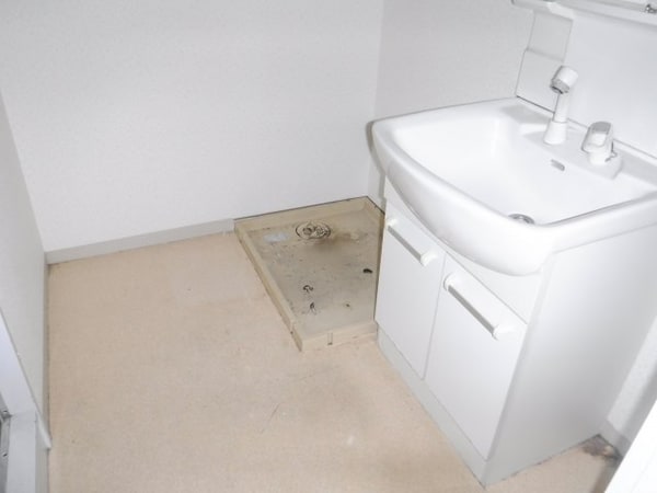 洗面・脱衣所(他のお部屋の参考写真となります。)