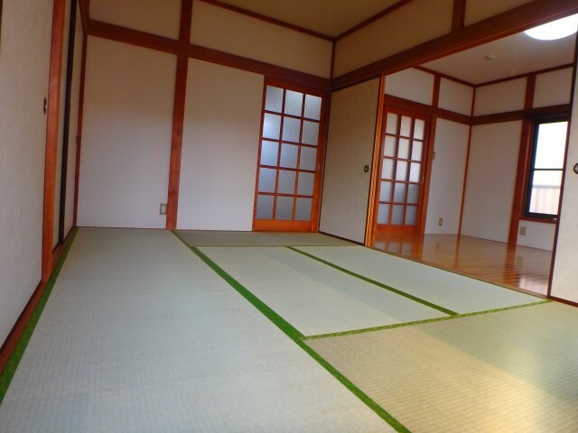 物件内観写真8　(他のお部屋の参考写真となります。)