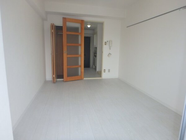 寝室(他のお部屋の参考写真となります。)
