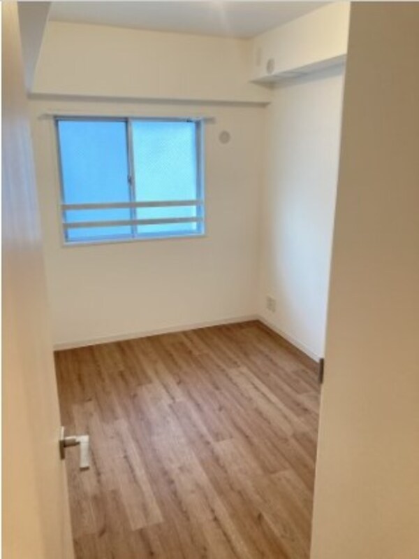 寝室(他のお部屋の参考写真となります。)