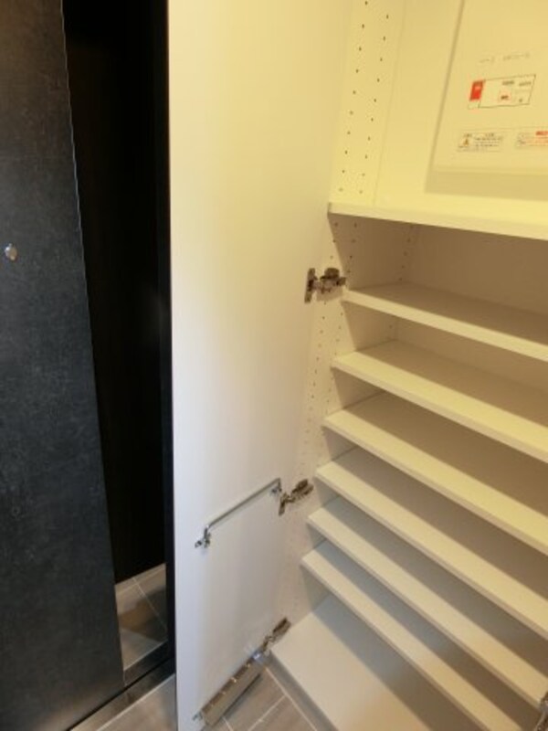 収納(他のお部屋の参考写真となります。)