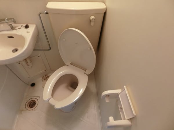 トイレ(他のお部屋の参考写真となります。)