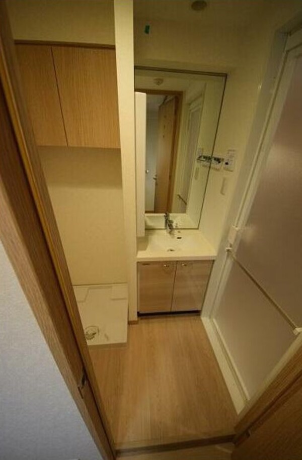 独立洗面台(他のお部屋の参考写真となります。)