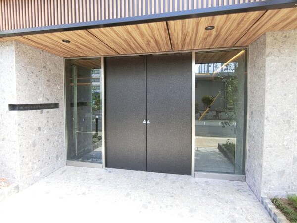 エントランス(オートロック・宅配ボックス完備♪)