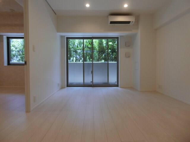 物件内観写真3　(他のお部屋の参考写真となります。)