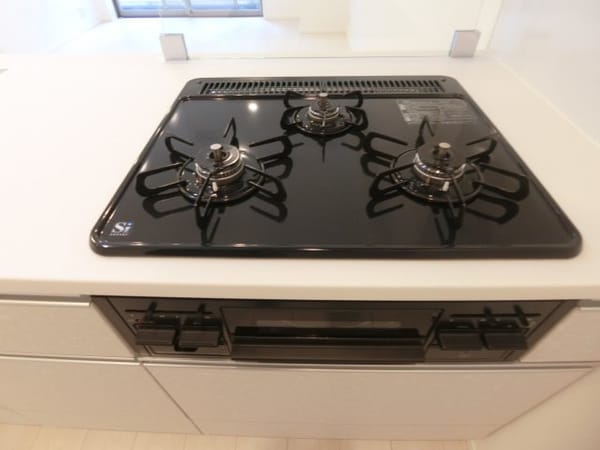 キッチン(他のお部屋の参考写真となります。)