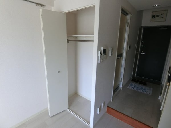 収納(他のお部屋の参考写真となります。)