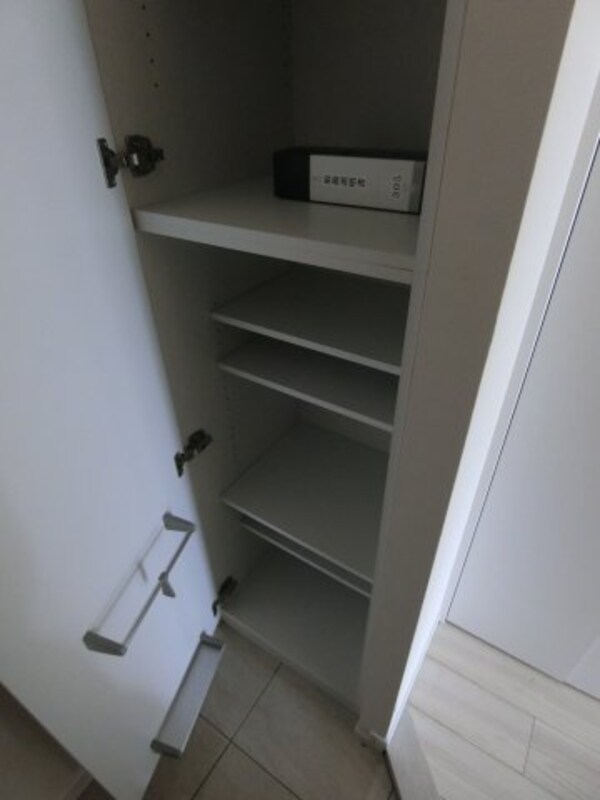 収納(他のお部屋の参考写真となります。)