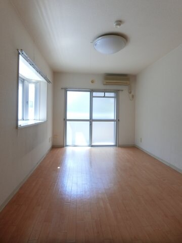 物件内観写真3　(他のお部屋の参考写真となります。)