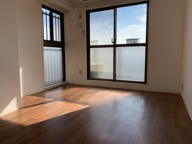 物件内観写真3　(他のお部屋の参考写真となります。)