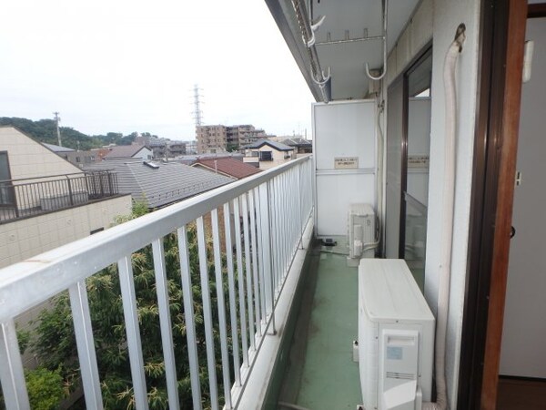 バルコニー(他のお部屋の参考写真となります。)