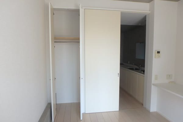 収納(他のお部屋の参考写真となります。)