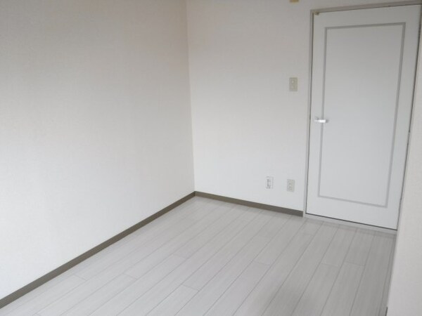 洋室(他のお部屋の参考写真となります。)