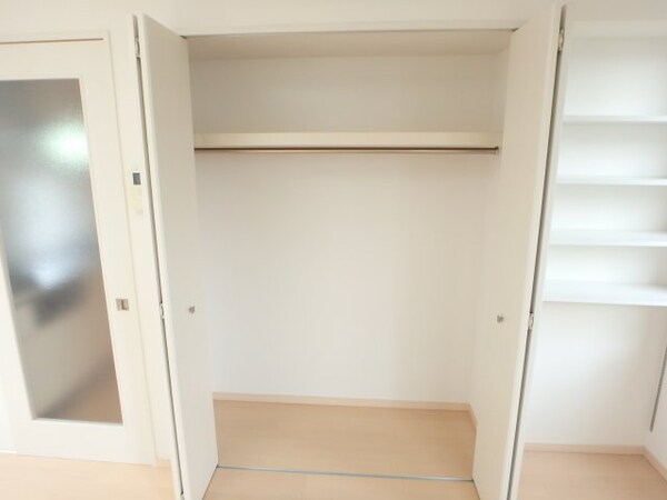 収納(他のお部屋の参考写真となります。)