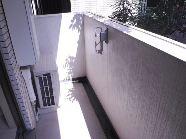 バルコニー(他のお部屋の参考写真となります。)