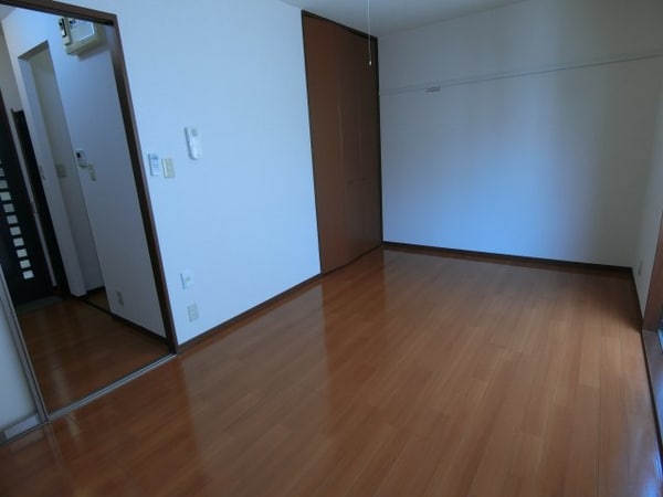 洋室(他のお部屋の参考写真となります。)