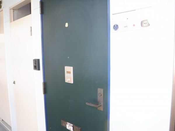玄関(別部屋参考写真)