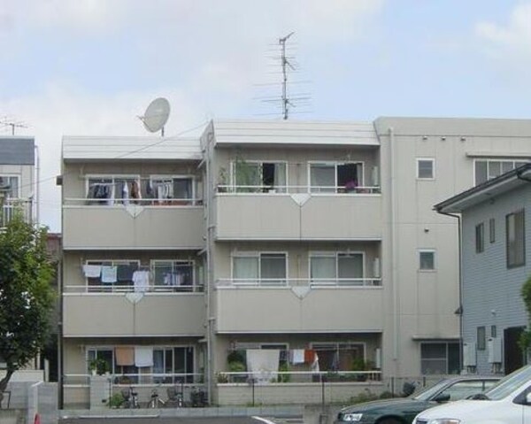 外観(南向きバルコニー♪陽当たりの良いお部屋です♪)