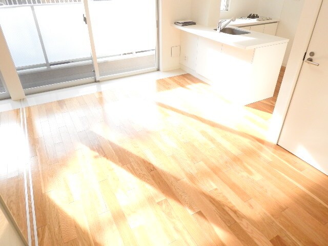 物件内観写真3　(オートロック完備！)