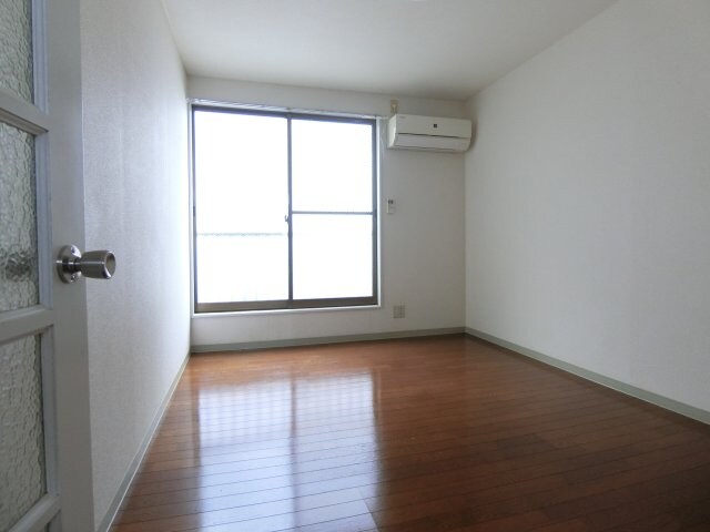 物件内観写真3　(他のお部屋の参考写真となります。)