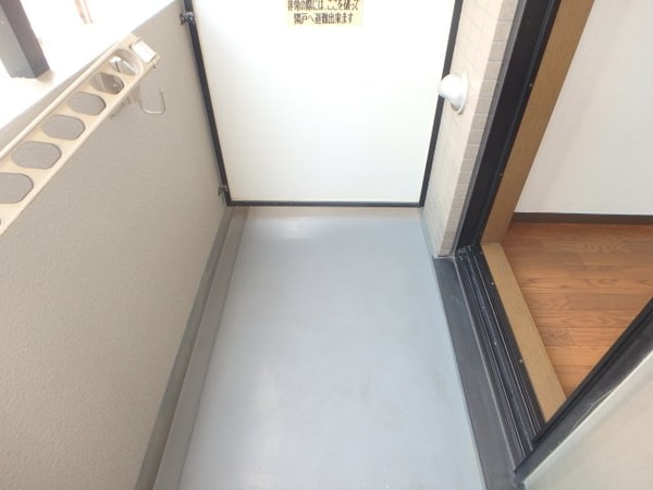 バルコニー(他のお部屋の参考写真となります。)