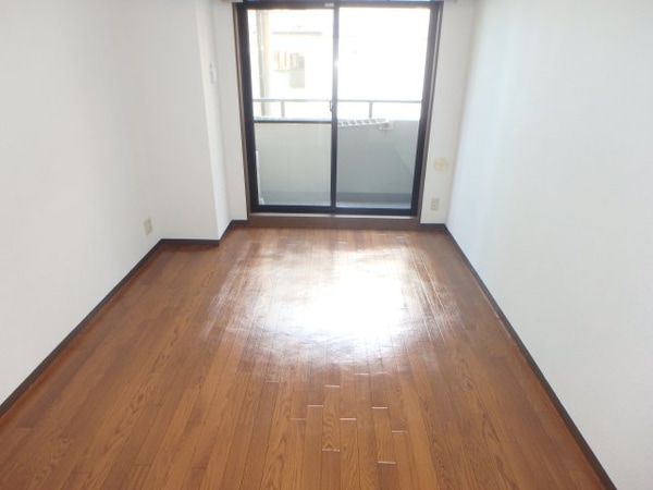 寝室(他のお部屋の参考写真となります。)