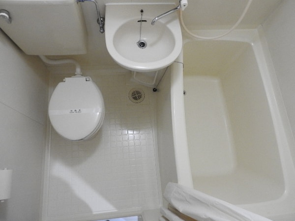 洗面・脱衣所(他のお部屋の参考写真となります。)