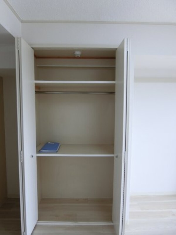収納(他のお部屋の参考写真となります。)