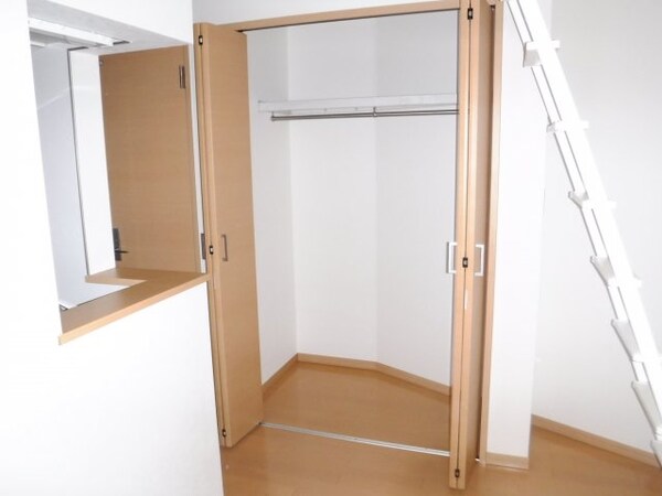 収納(他のお部屋の参考写真となります。)