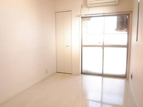 居室(他のお部屋の参考写真となります。)