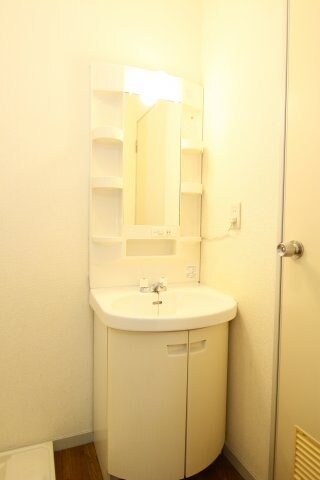 物件内観写真7　(他のお部屋の参考写真となります。)