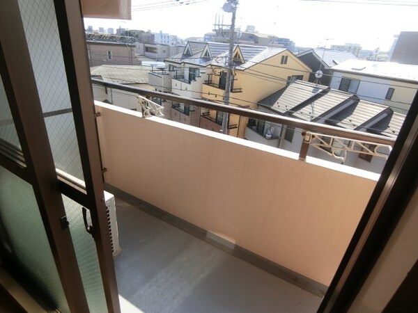 バルコニー(他のお部屋の参考写真となります。)