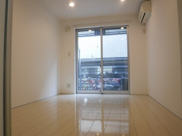 物件内観写真4　(オートロック、宅配ボックスを備えたエントランス♪)