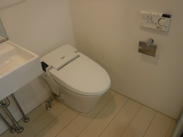 物件内観写真8　(駐輪場)