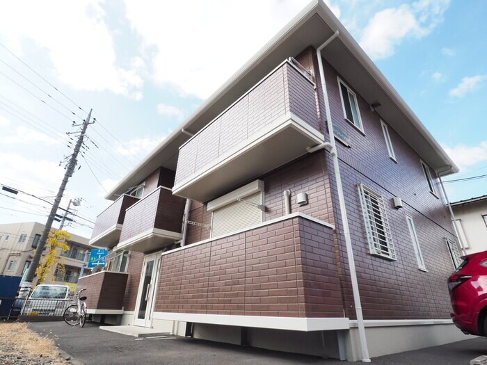 物件外観写真1　(2011年完成♪)