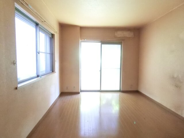 物件内観写真2　(他のお部屋の参考写真となります。)