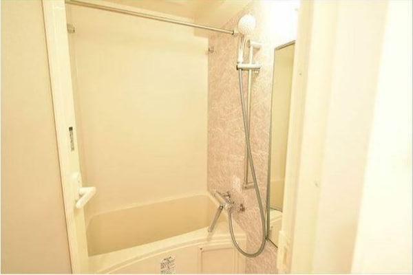 浴室(他のお部屋の参考写真となります。)