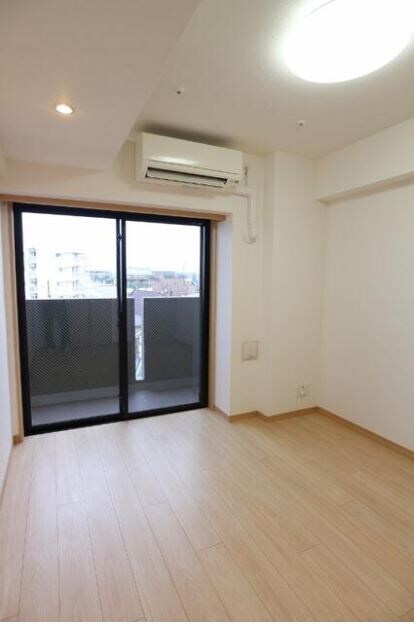 物件内観写真2　(他のお部屋の参考写真となります。)