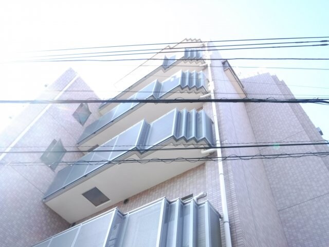 物件外観写真1　(2001年完成オートロックマンション♪)