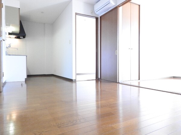 居室(他のお部屋の参考写真となります。)