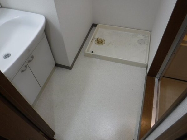 洗面・脱衣所(他のお部屋の参考写真となります。)