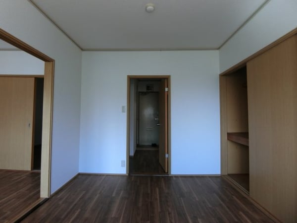 寝室(他のお部屋の参考写真となります。)