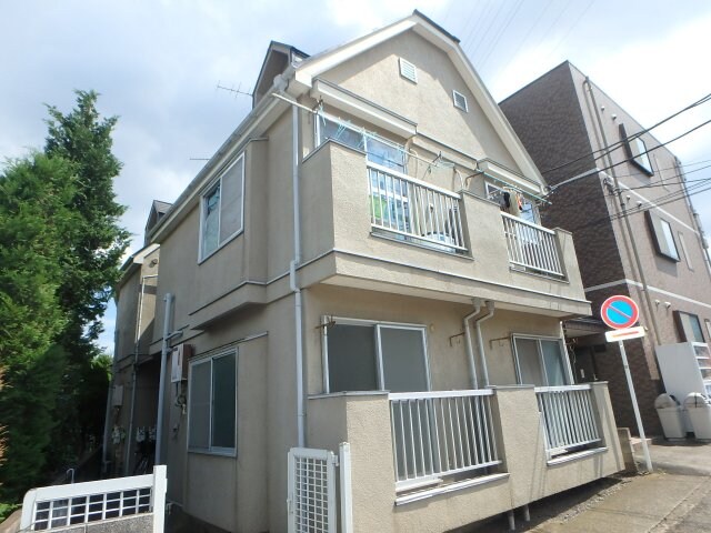 物件外観写真1　(ブレーメン通りを通って帰れ生活便利です♪)