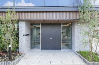 物件外観写真2　(オートロック・宅配ボックス完備♪)