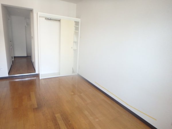 寝室(他のお部屋の参考写真となります。)