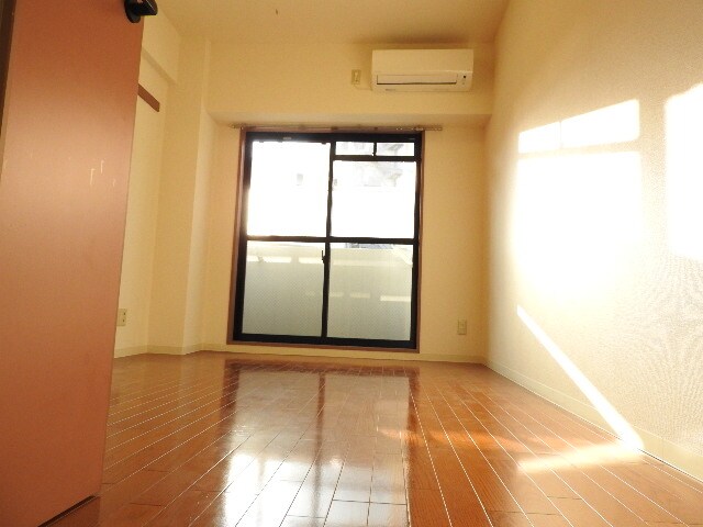 物件内観写真4　(他のお部屋の参考写真となります。)