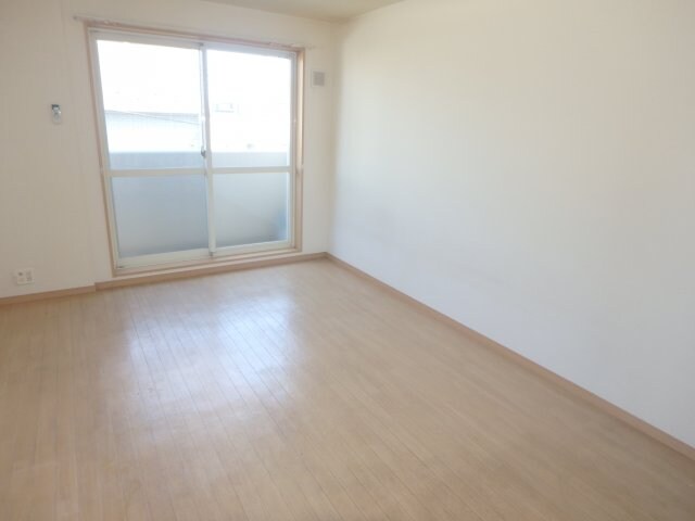 物件内観写真7　(南向きバルコニーです♪)