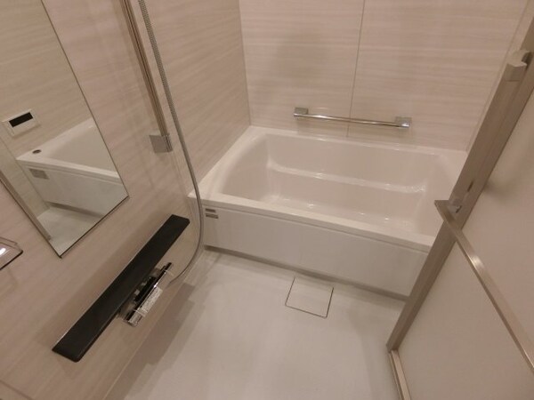浴室(他のお部屋の参考写真となります。)
