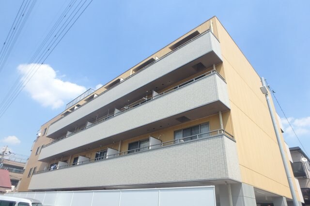 物件外観写真1　(2013年完成オートロック完備♪)