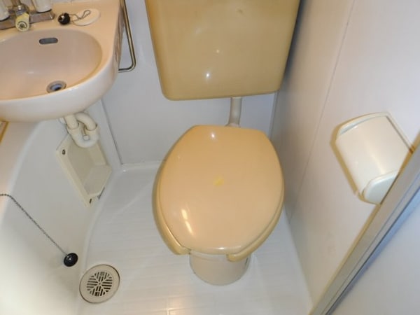 トイレ(他のお部屋の参考写真となります)